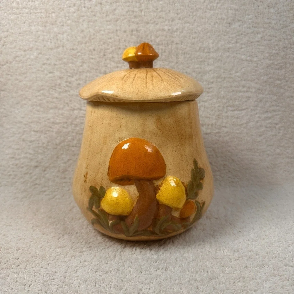 Vintage 1981 Arnels‎ Orange White Ceramic Mushroom Cookie Canister 9.5
